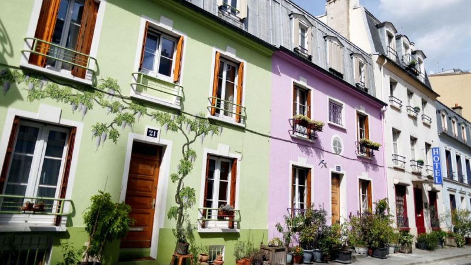 ECB sees rising risk that housing bubble will burst