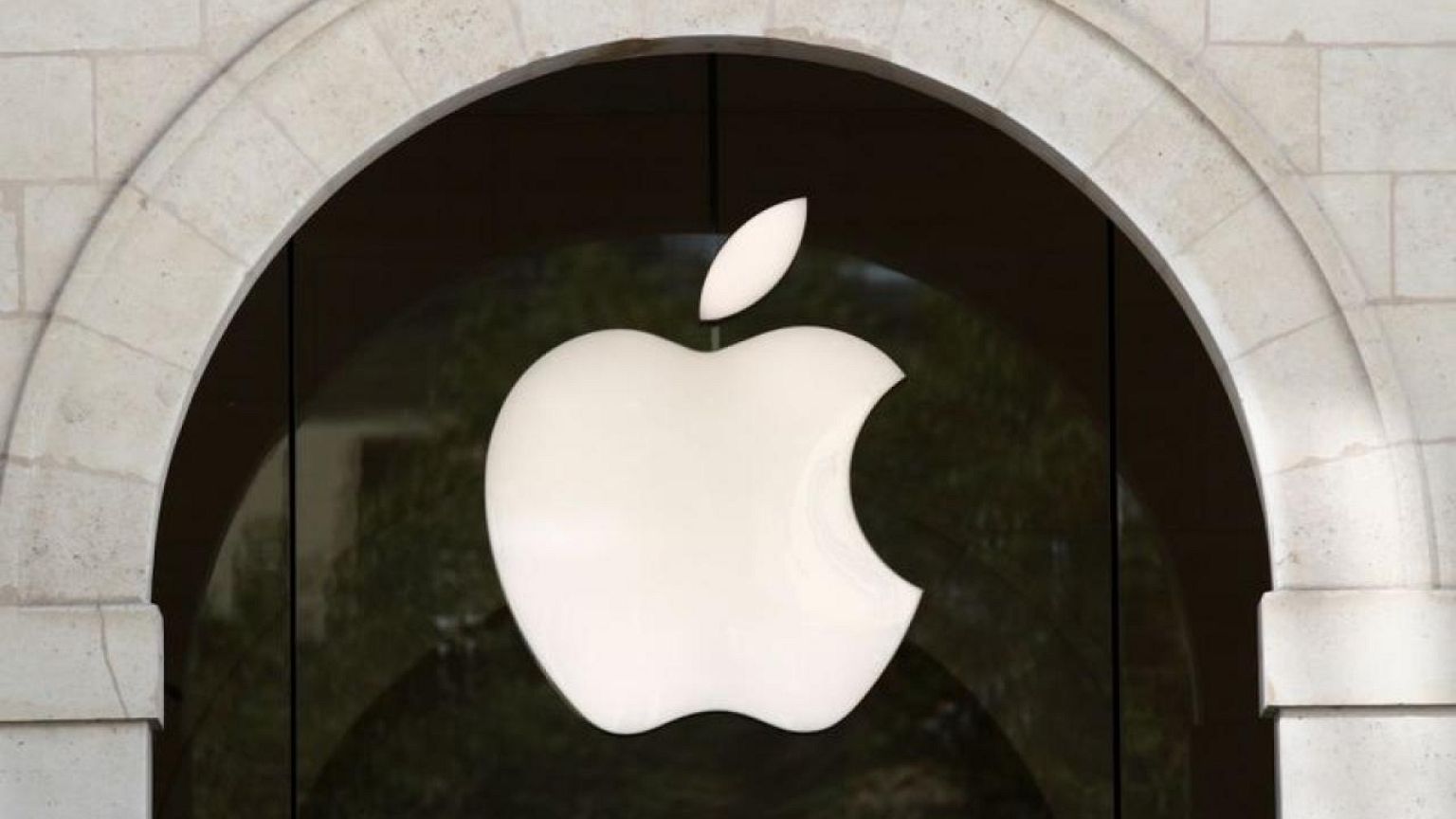 Apple to sell spare parts to consumers to repair iPhones, Macs