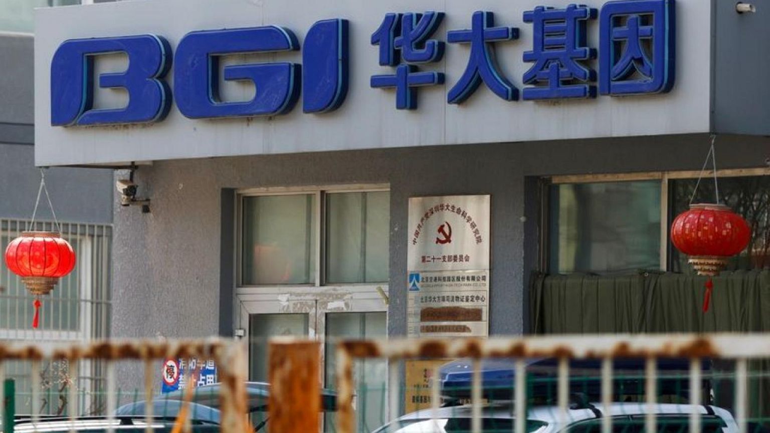 Exclusive-Monkey-brain study with link to China's military roils top European university
