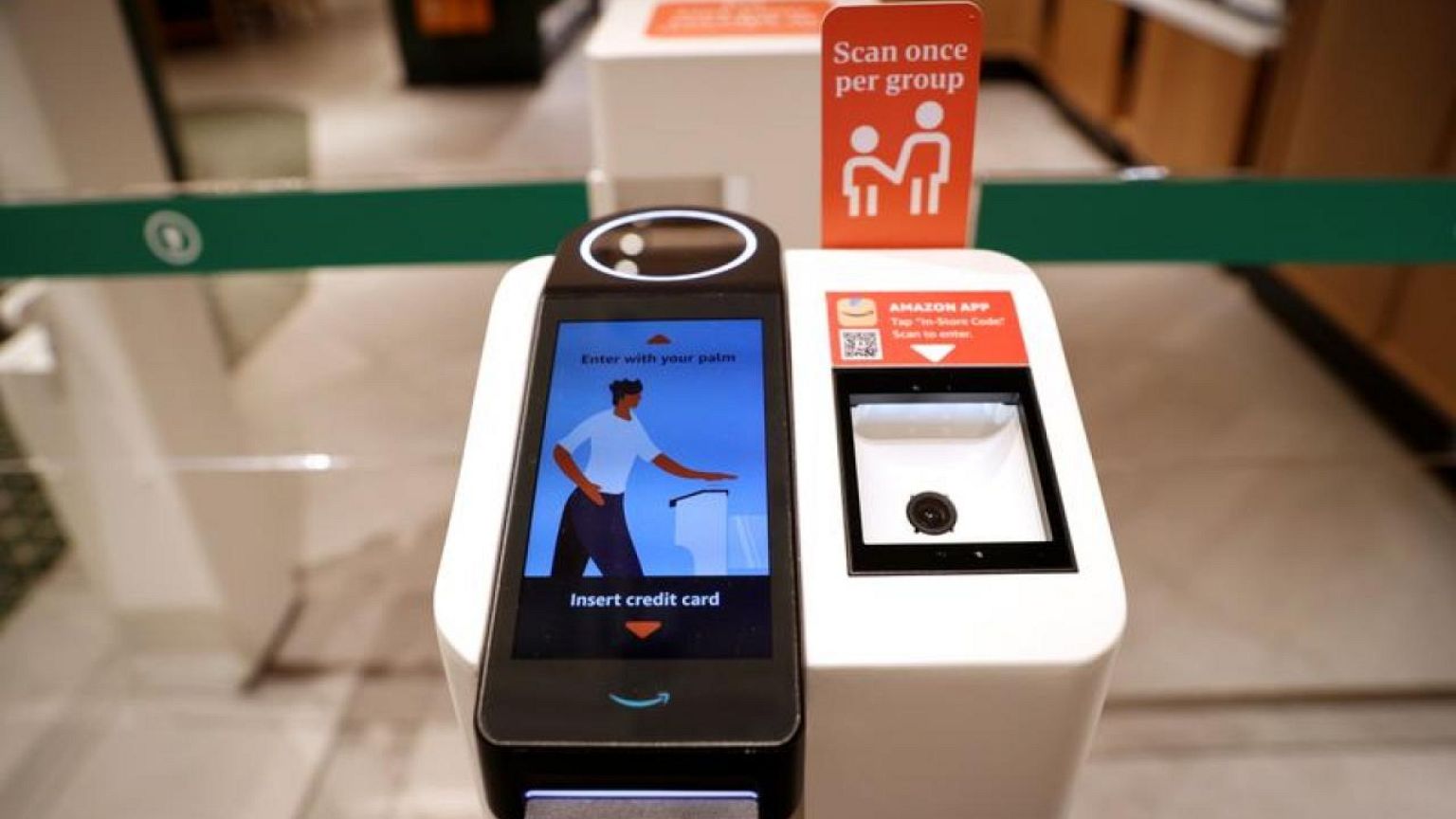 Starbucks se vincula con Amazon Go para servir cafés sin cajero