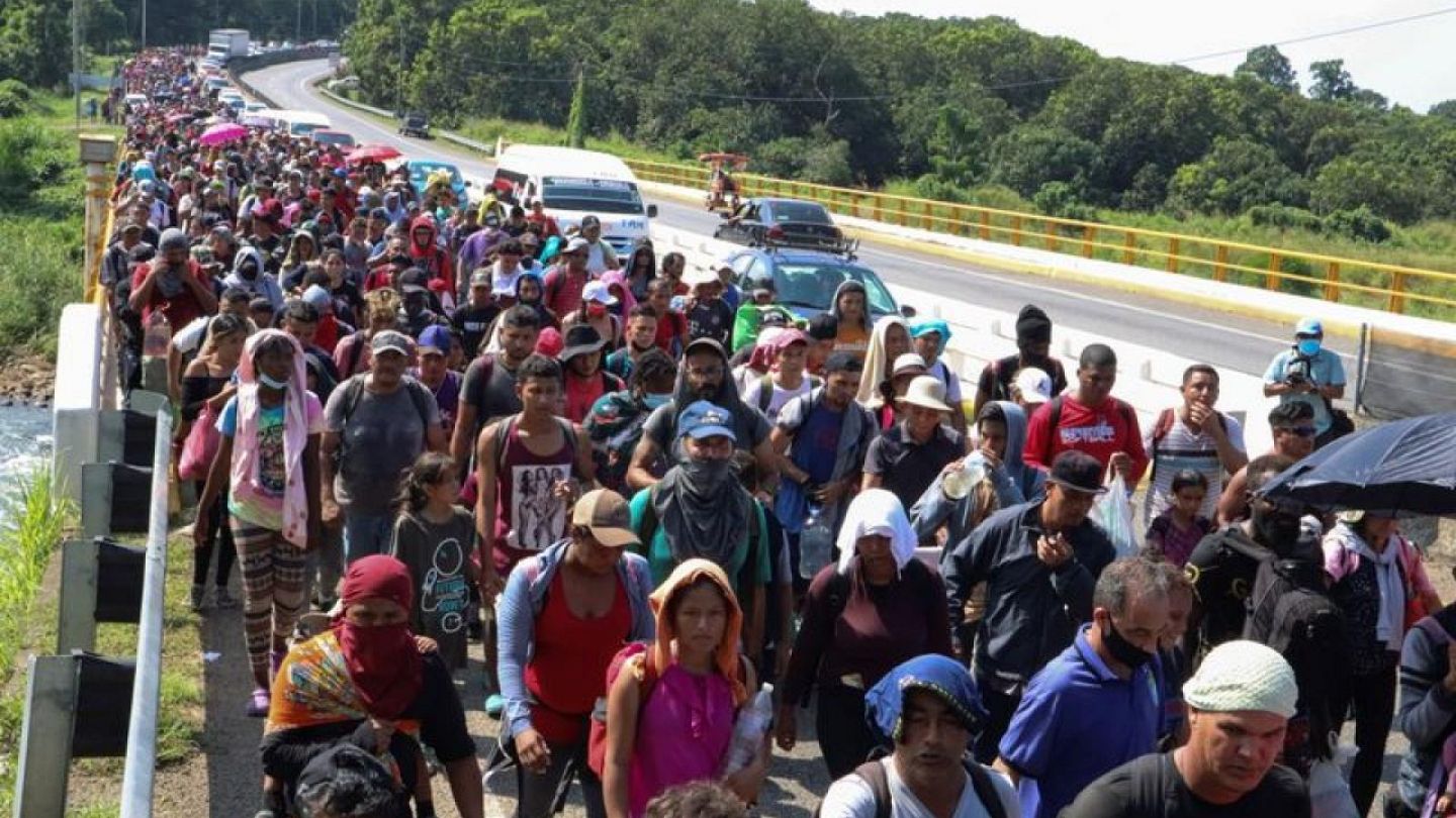 Venezolanos en apuros se suman a caravana de migrantes en M xico