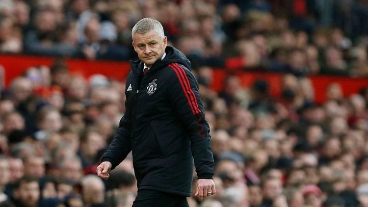 Soccer-Manchester United sack manager Solskjaer