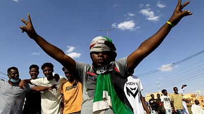 قضية قتلى المظاهرات تشحذ عزم المحتجين ضد الجيش في السودان