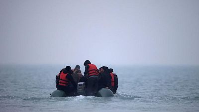 Al menos 27 migrantes mueren al intentar cruzar Canal de la Mancha a Reino Unido: alcaldesa francesa