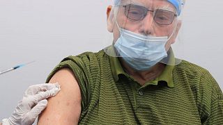 الدول الأوروبية تسعى لتقديم مزيد من الجرعات المعززة وتطعيم الأطفال ضد كوفيد-19