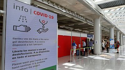 España suspenderá los vuelos a Sudáfrica y Botsuana por la nueva variante de COVID-19