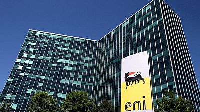إيني تبيع لسنام 49.9% من حصتها في خطوط لنقل الغاز الجزائري