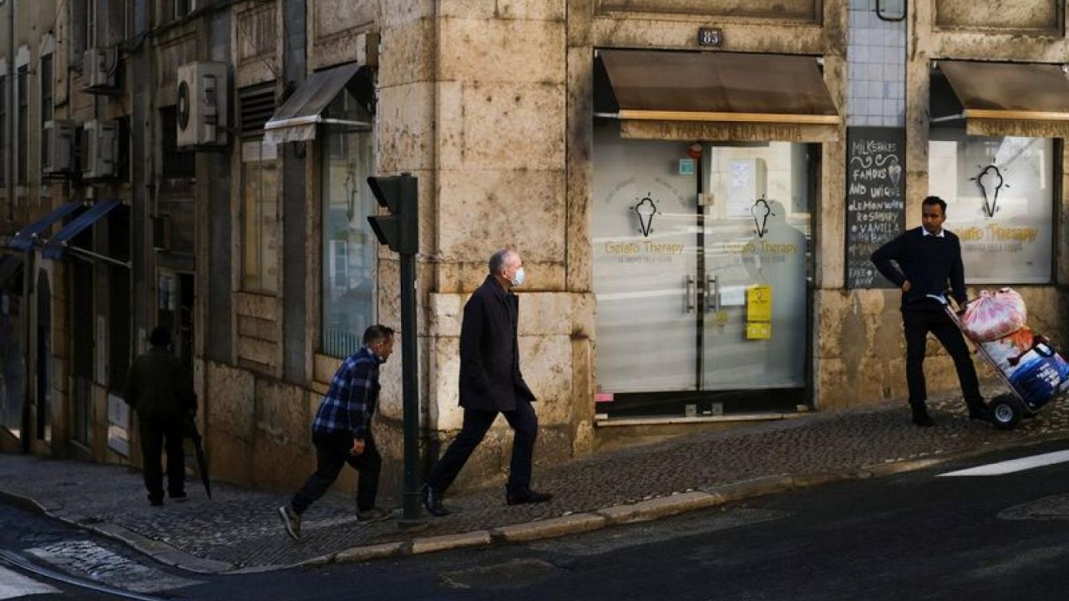 Portugal finds 13 cases of Omicron variant at Lisbon soccer club