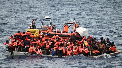 Soccorso peschereccio con 500 persone, 179 approdati a Messina