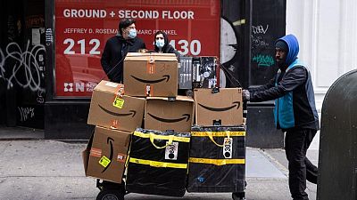 Amazon exec says Omicron's impact on holiday spending uncertain
