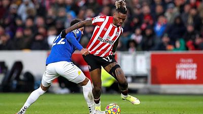 Soccer-Toney provides sting in the tail as Brentford beat Everton