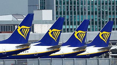 El director general de Ryanair dice que la variante ómicron no es motivo para cancelar vuelos