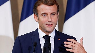 قرقاش: الإمارات توقع اتفاقيات مهمة خلال زيارة الرئيس الفرنسي