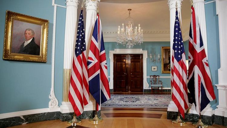 EEUU retrasará acuerdo comercial con Reino Unido por preocupaciones post Brexit, según el FT