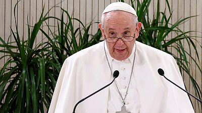 البابا يأسف بشدة "للتمزق الرهيب" في قبرص ويدعو للحوار