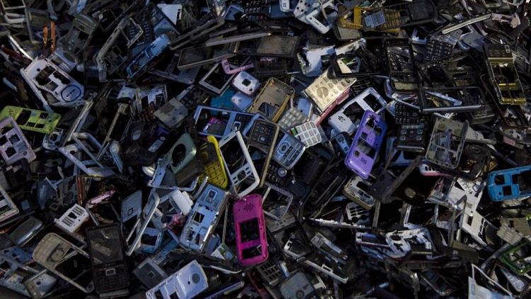 Fairphone finds market for responsibly sourced mobiles