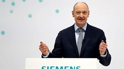 Siemens CEO Roland Busch gets 6.94 million euros for 2021