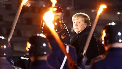 En su despedida, Merkel pide a los alemanes que se vacunen