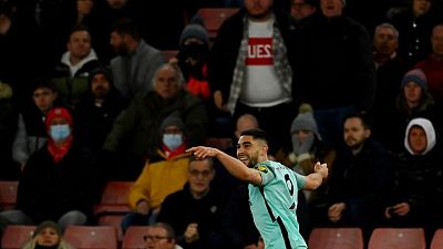 Soccer-Brighton's Maupay grabs last-gasp equaliser at Southampton Soccer-Brighton's Maupay grabs last-gasp equaliser at Southampton