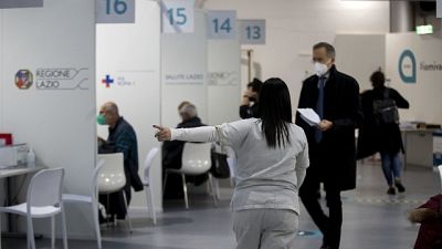Come se avessimo vaccinato in un giorno l'intera città di Cuneo Come se avessimo vaccinato in un giorno l'intera città di Cuneo