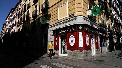 España suma 17.012 casos y 60 muertes por COVID-19 España suma 17.012 casos y 60 muertes por COVID-19
