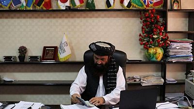 Kabul passport office head urges patience as anxious crowds keep gathering Kabul passport office head urges patience as anxious crowds keep gathering