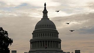 Senado EEUU votará el martes sobre aumento del límite de deuda del gobierno