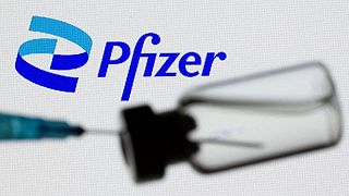 La bolsa española rebota apoyándose en compras selectivas y noticias de Pfizer