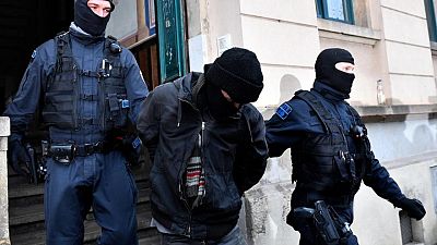 La policía alemana desbarata un "complot de antivacunas" para asesinar a un dirigente regional