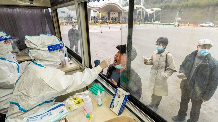الصين تسجل 77 إصابة جديدة بفيروس كورونا