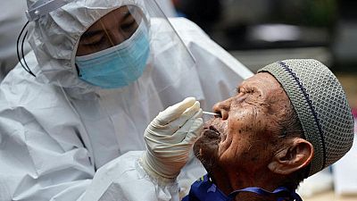 إندونيسيا تسجل أول إصابة بمتحور أوميكرون