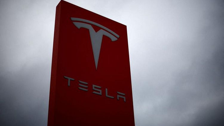 U.S. auto safety nominee seeks to finish probes of Tesla crashes
