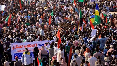 شهود عيان: إطلاق الغاز المسيل للدموع على أنصار للمعارضة في العاصمة السودانية