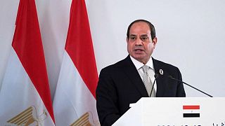 الرئيس المصري يحد من أعداد المستفيدين من الدعم الحكومي للمواد التموينية