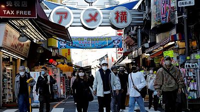 اليابان تستبعد تغيير قيود كوفيد-19 رغم رصد متحور أوميكرون