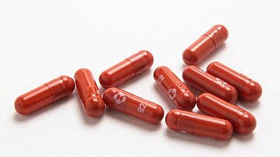 La FDA autoriza la píldora antiviral de Merck contra el COVID-19