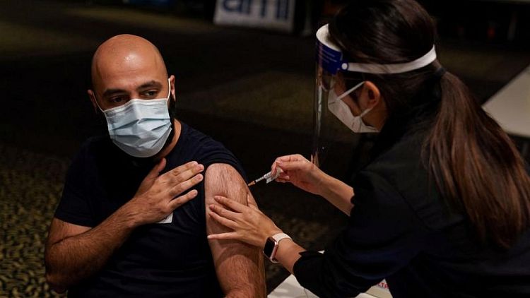 Australia acorta la espera para la vacuna de refuerzo ante la irrupción de ómicron