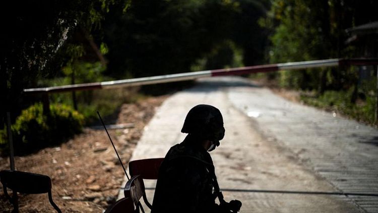غارات جوية لجيش ميانمار تشرد المئات على الحدود مع تايلاند