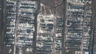 Imágenes por satélite muestran que Rusia sigue acumulando fuerzas cerca de Ucrania Imágenes por satélite muestran que Rusia sigue acumulando fuerzas cerca de Ucrania