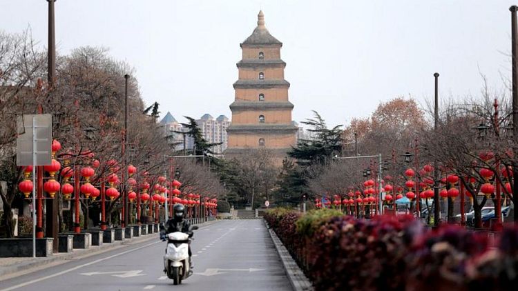 La ciudad de Xian sigue confinada mientras aumentan los casos de COVID-19 en China