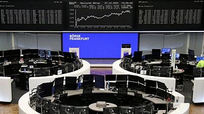 Banks, retail stocks power European shares in thin trading Banks, retail stocks power European shares in thin trading