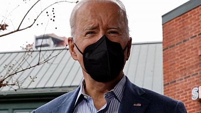 Biden dice advirtió a Putin sobre un "alto precio" sobre Ucrania Biden dice advirtió a Putin sobre un "alto precio" sobre Ucrania