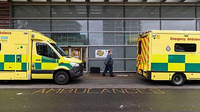 England and Wales report 137,583 COVID-19 cases on Sunday England and Wales report 137,583 COVID-19 cases on Sunday