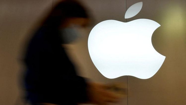 Apple gets closer to $3 trillion market value