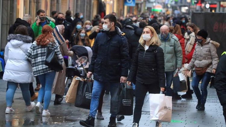 German retail sales rebound in November