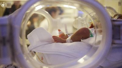 Nati da madri positive, aperto reparto neonatale