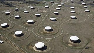 انخفاض مخزونات النفط الأمريكية الأسبوع الماضي، ومخزونات البنزين تقفز