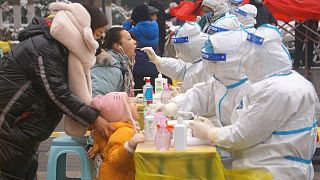 الصين تسجل 189 إصابة جديدة بفيروس كورونا