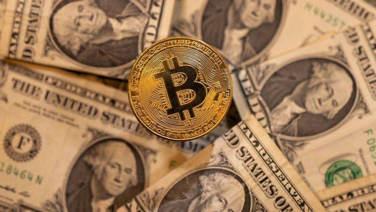 Bitcoin and other cryptos slump in value after hawkish US Federal Reserve minutes released