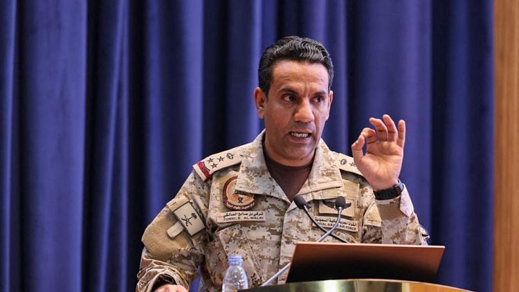 التحالف يحذر من أنه سيعتبر ميناءي الصليف والحديدة باليمن أهدافا عسكرية مشروعة